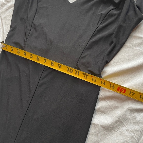 Windsor Black Sleeveless dress - Picture 3 of 12